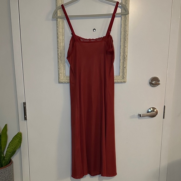 HANNA | Vintage Elegant Red Rayon Slip Dress - Picture 8 of 11
